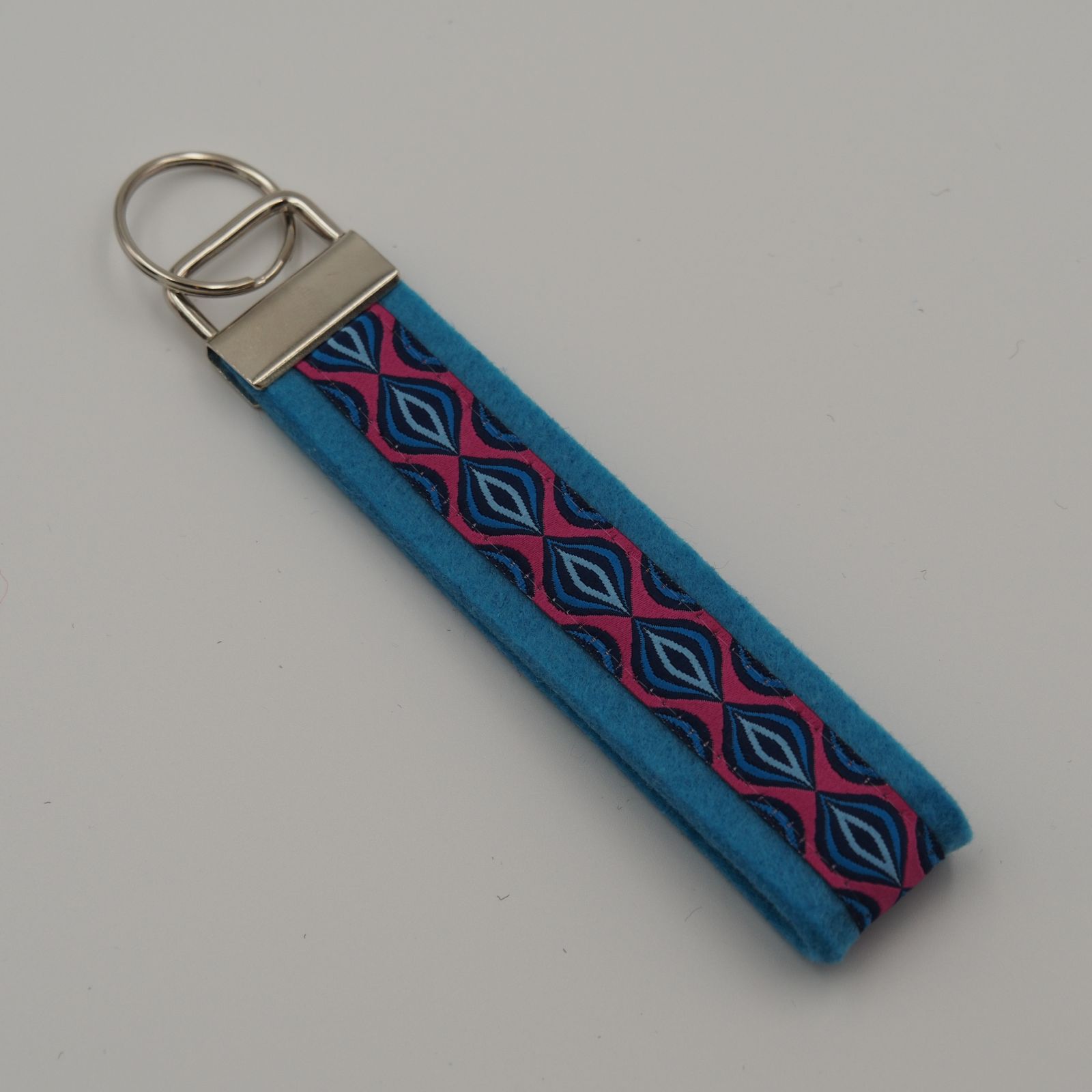 Schlüsselanhänger Muster pink/blau, türkis